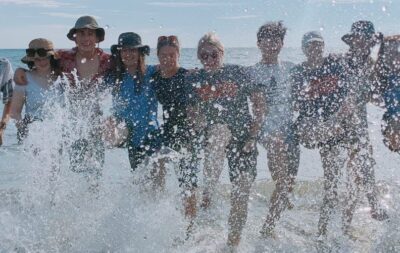 borneo-students-splashing