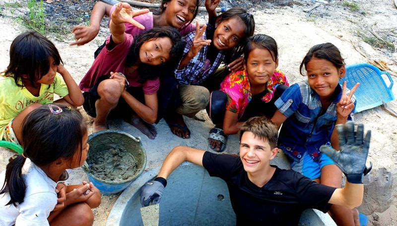 cambodia_encouragment-from-local-children_projects_leanne-wrightson-copy-2