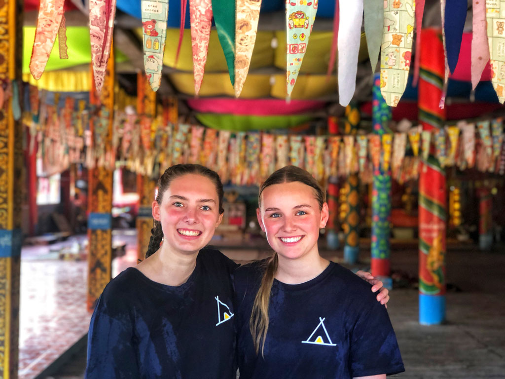 camps_international_making_new_friends