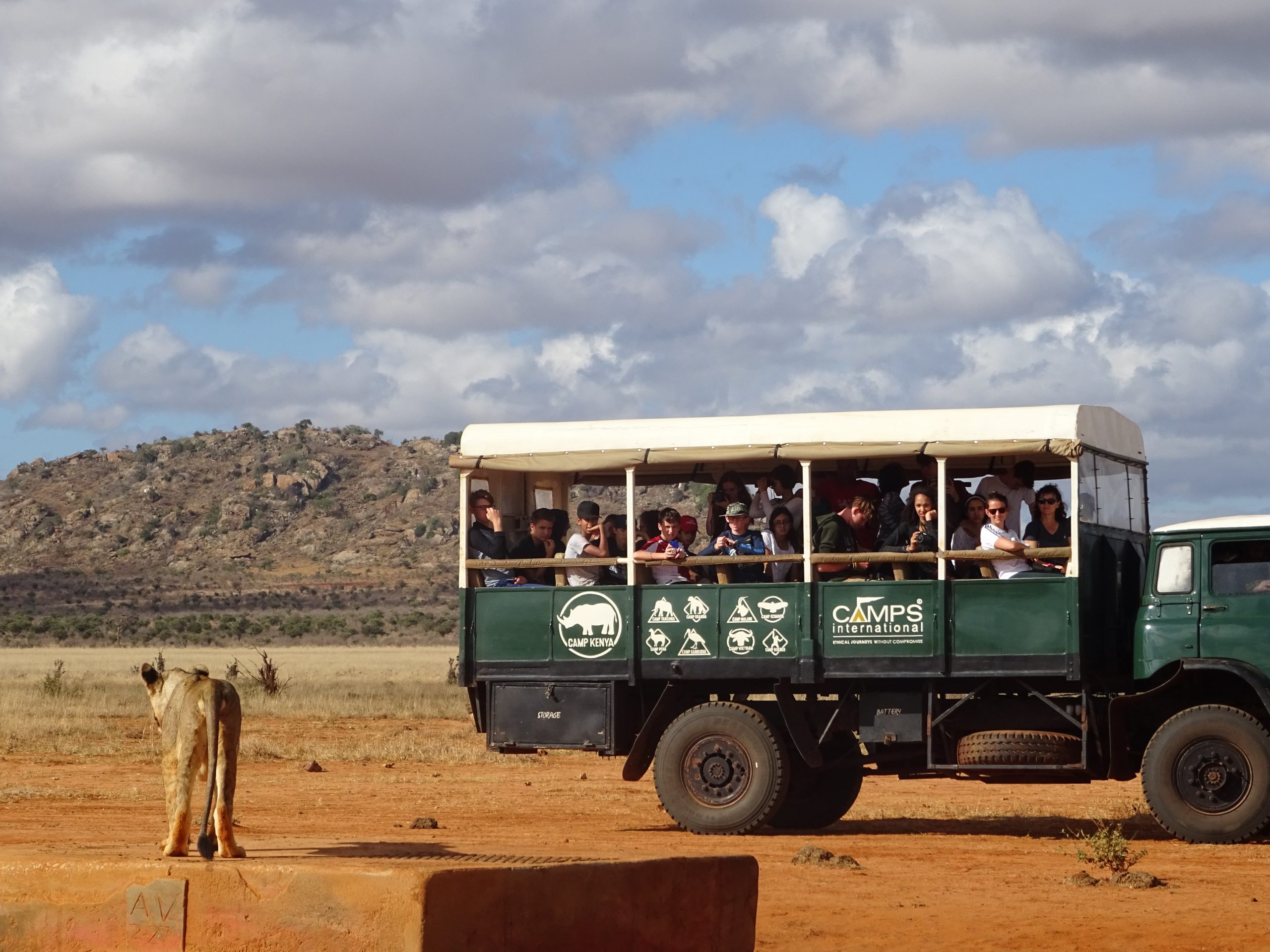 camps_international_safety_vehicle_on_safari