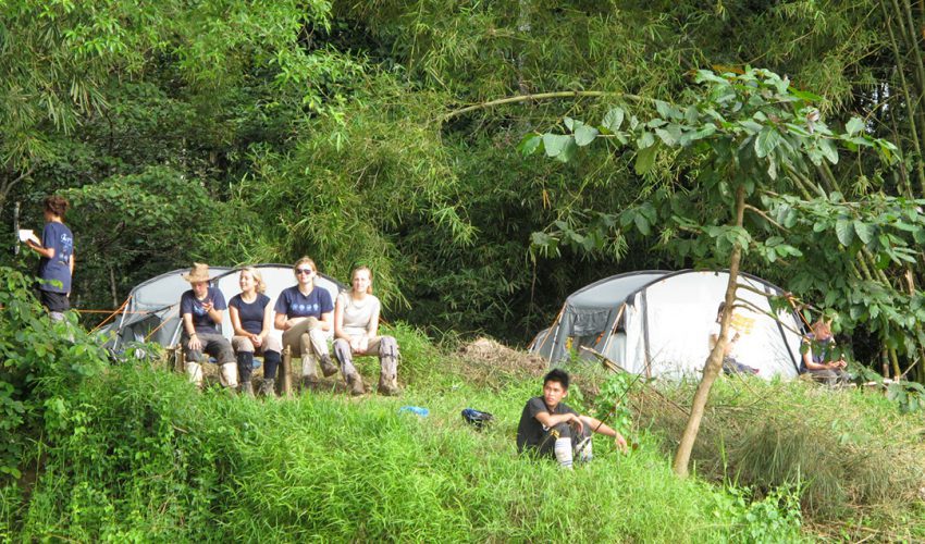 school_expedition_borneo_trek_camp_tents