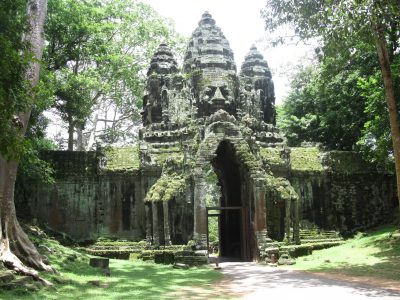 school_expedition_cambodia_trek_jungle_temple-2