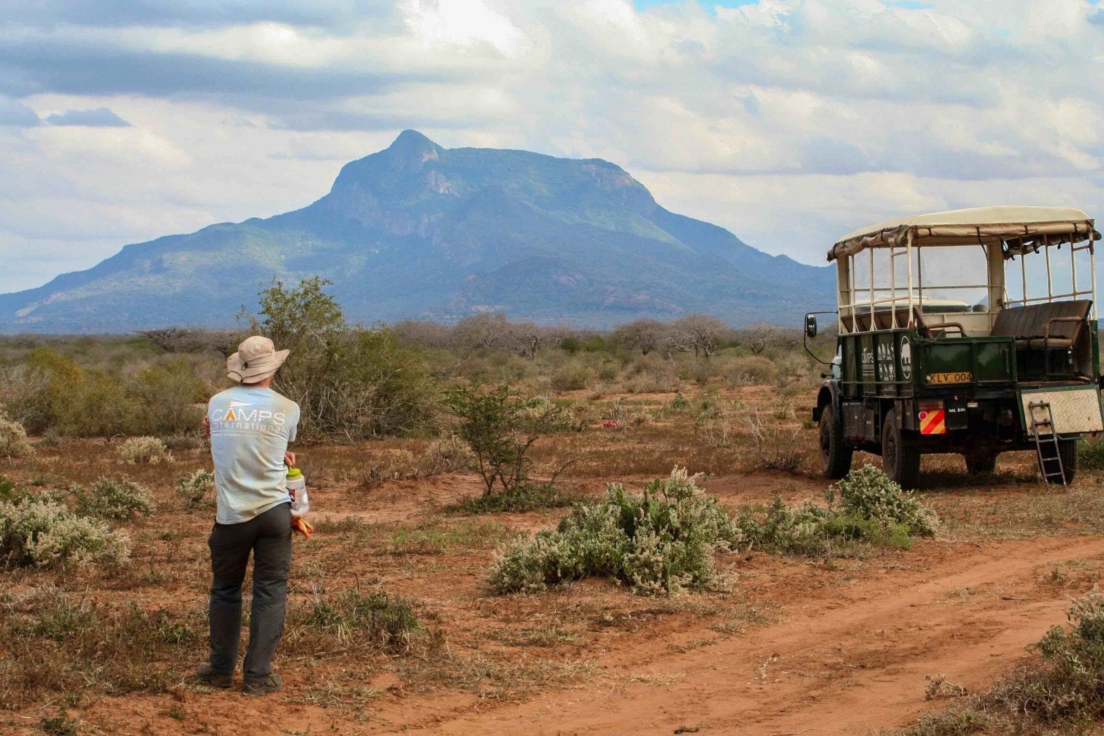 school_expedition_kenya_gold_elephant_fences
