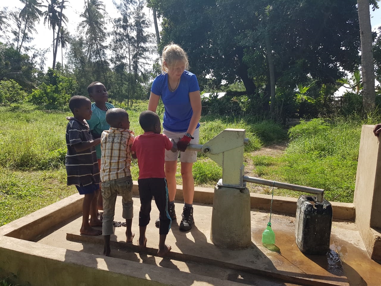 school_expedition_kenya_impact_water_pump-1